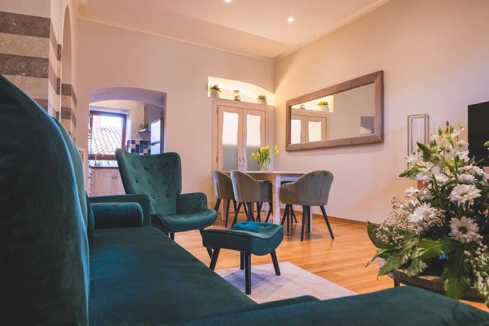 Living room, Seating area