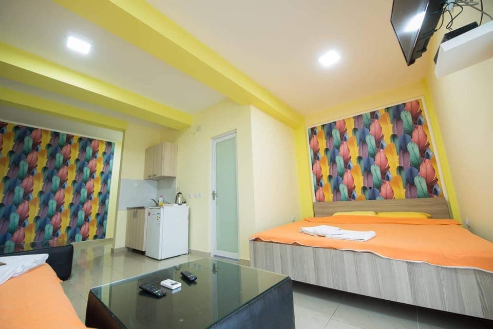 TV and multimedia, Photo of the whole room