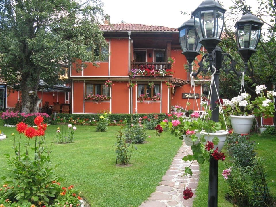 Facade/entrance, Garden