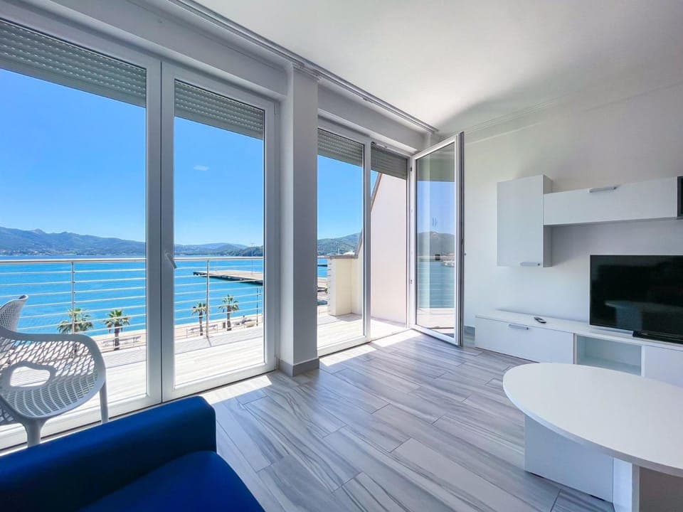 Dining area, Sea view