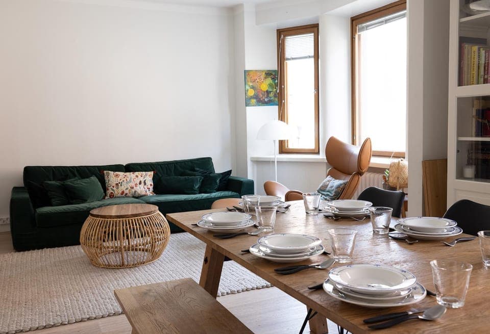 Living room, Seating area, Dining area