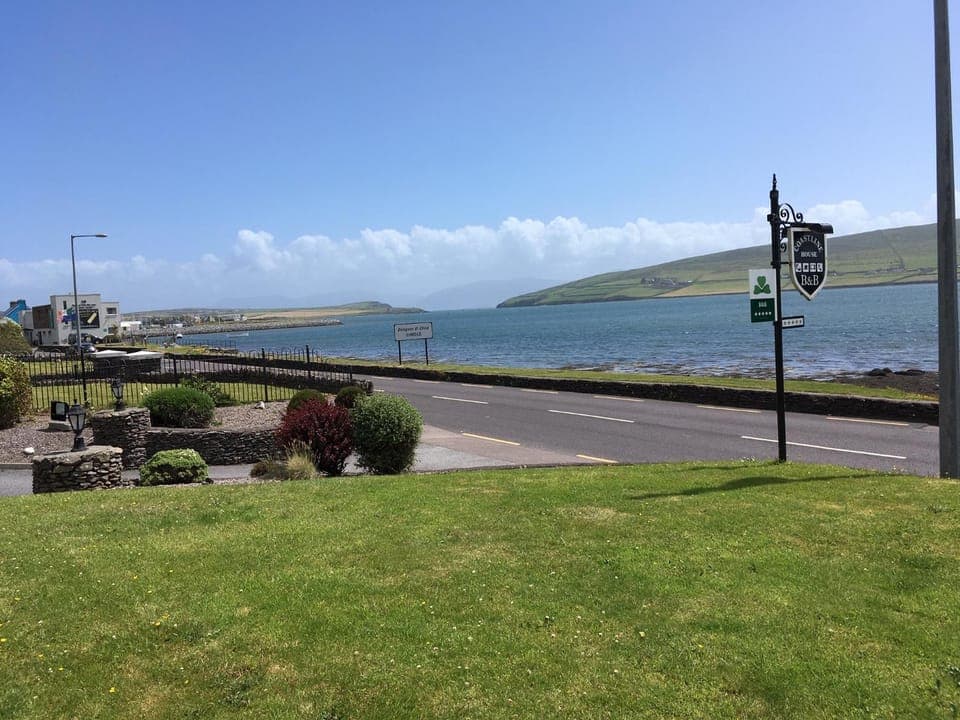 Coastline House Bed and Breakfast in Dingle