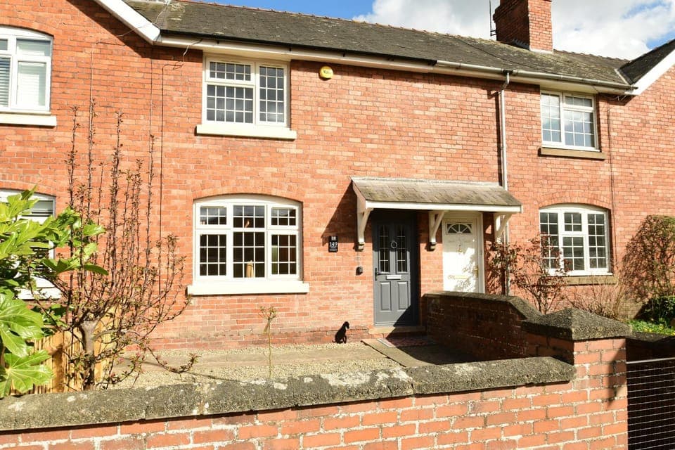 Property building, Facade/entrance