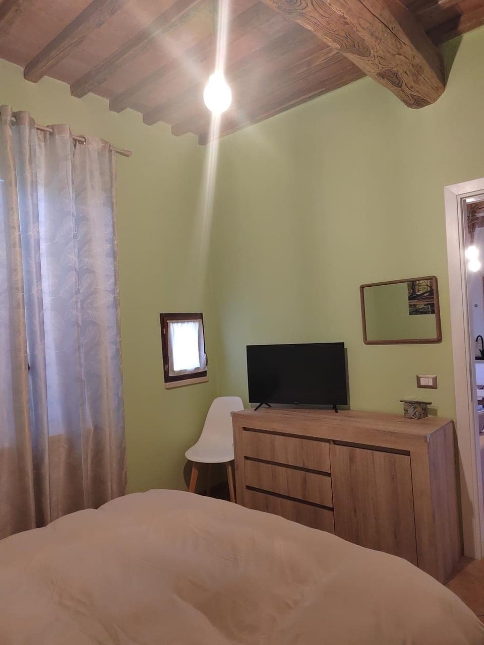 TV and multimedia, Bedroom, hair dresser