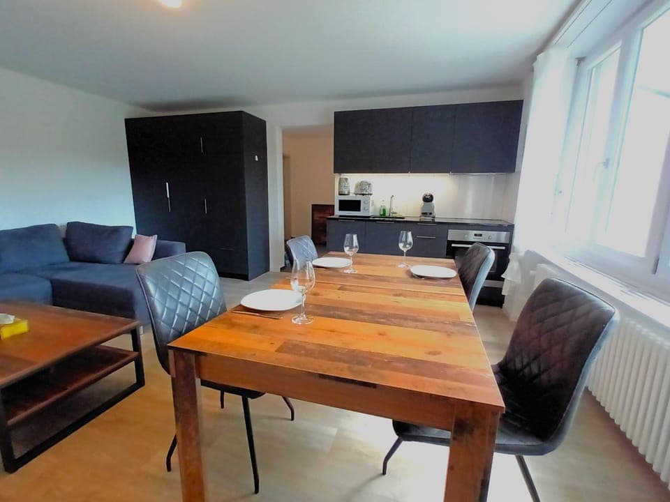 Kitchen or kitchenette, Living room, Dining area