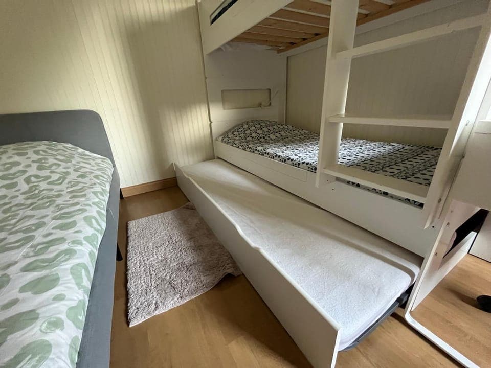 Photo of the whole room, Bedroom, bunk bed