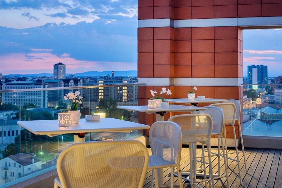 Restaurant/places to eat, Dining area, On site