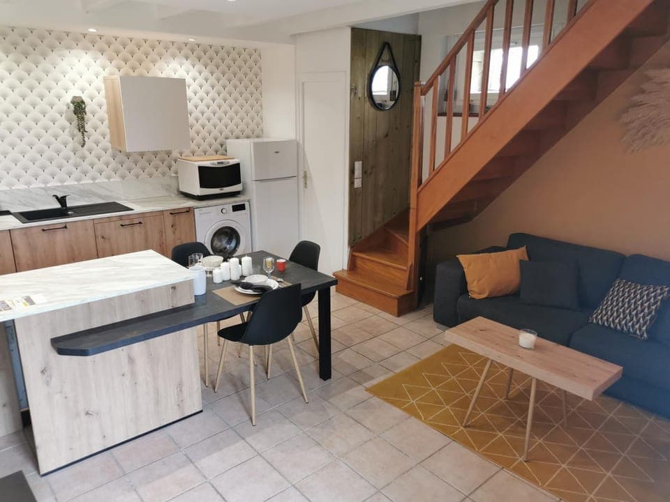 Dining area, Communal kitchen