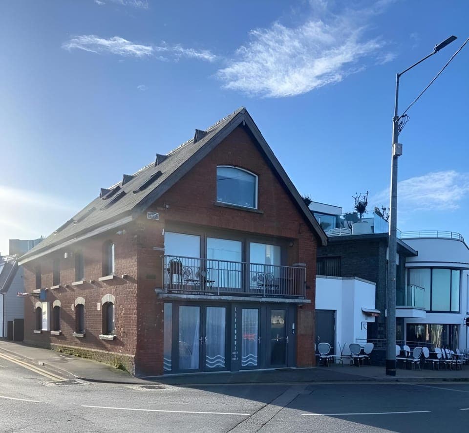 Property building, Street view