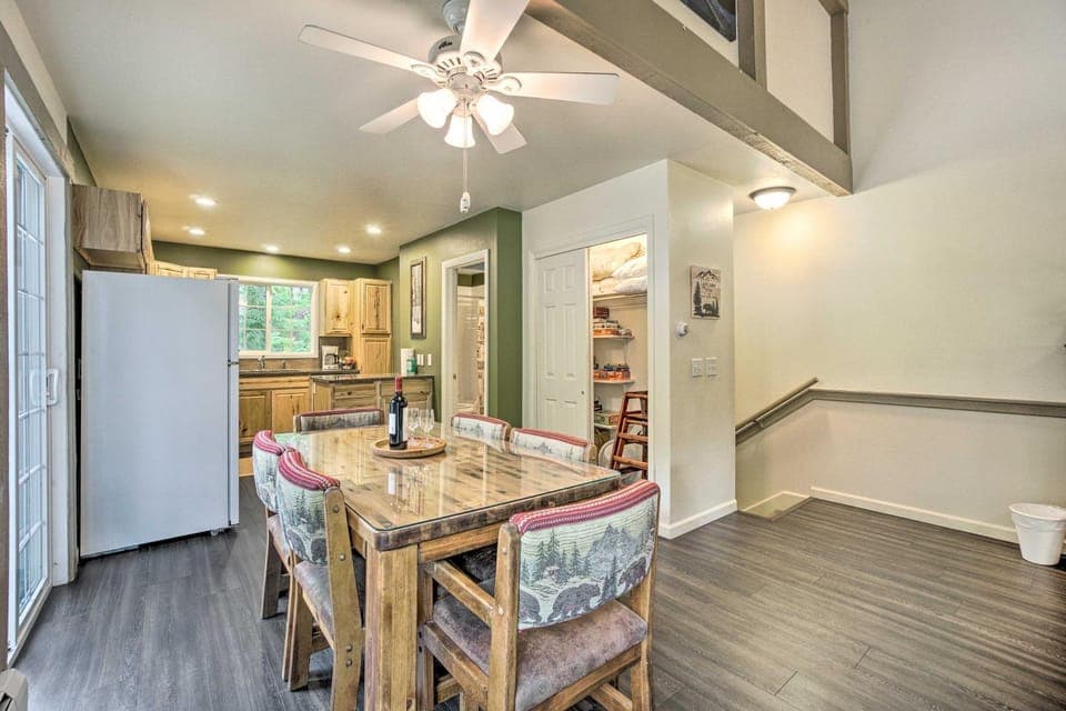 Cozy Condo on Fall River - 1 Mile to RMNP Gate! House in Estes Park