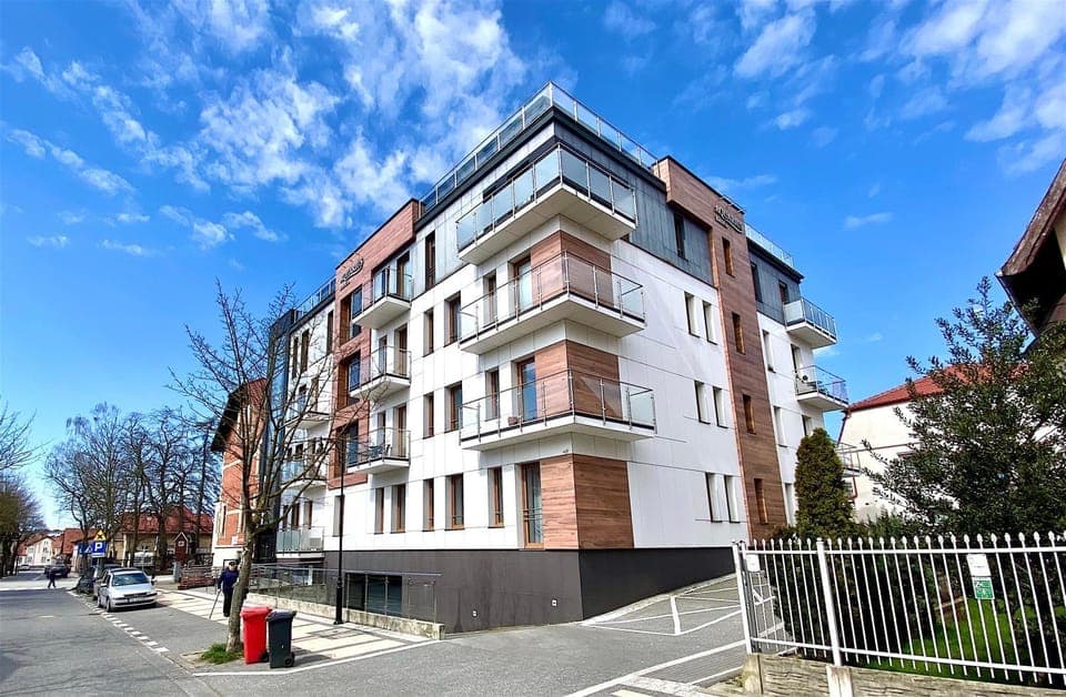 Property building, Restaurant/places to eat, Activities, Children play ground, Fishing, Snorkeling, Spa and wellness centre/facilities, Beach, Windsurfing, Hiking, Cycling, Diving, Kids's club, Evening entertainment, ATM, dishwasher, internet, minibar, stove, washing machine