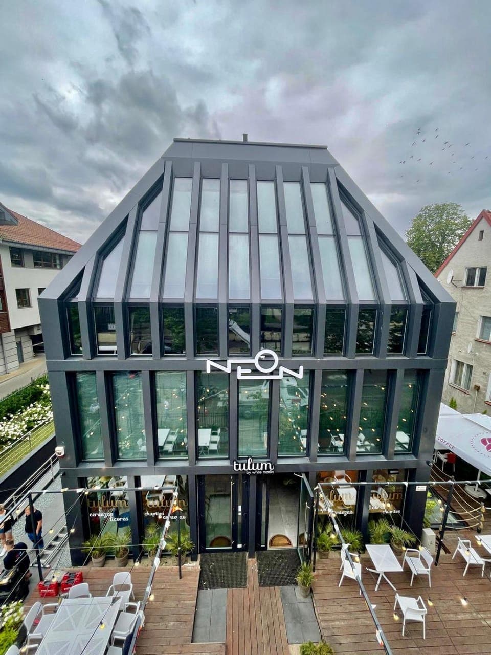 Restaurant/places to eat, Bird's eye view