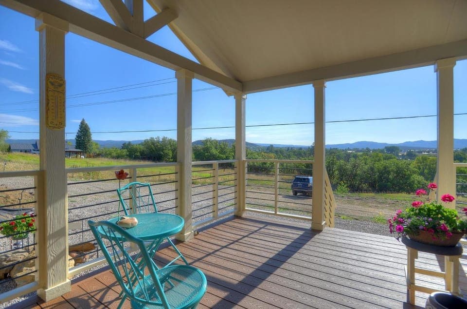Pine River Model Cabin 1 BR Bayfield Cabin in La Plata County