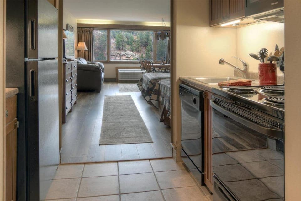 Tamarron Lodge Studio 414 House in La Plata County