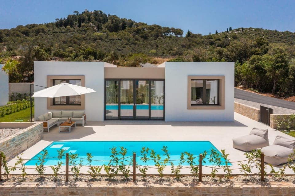 Property building, Seating area, Swimming pool, sunbed