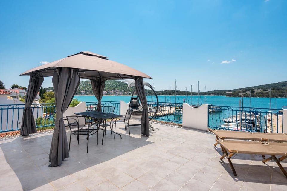 Day, Natural landscape, View (from property/room), Balcony/Terrace, Sea view, sunbed