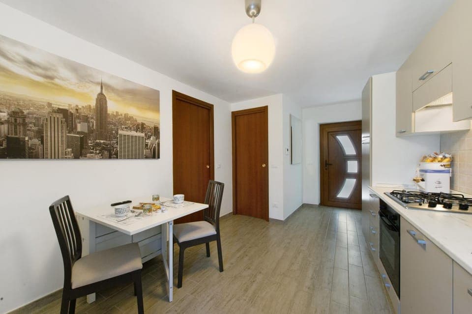 Property building, Kitchen or kitchenette, Living room