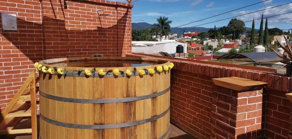 Hot Tub, Hot Tub, Balcony/Terrace, Quiet street view
