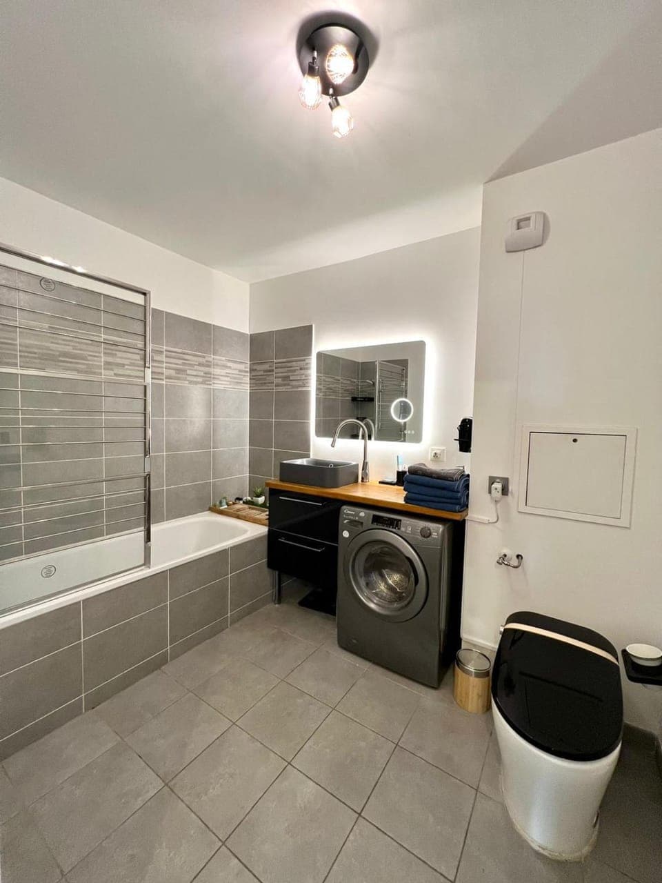 Bathroom, washing machine, dryer