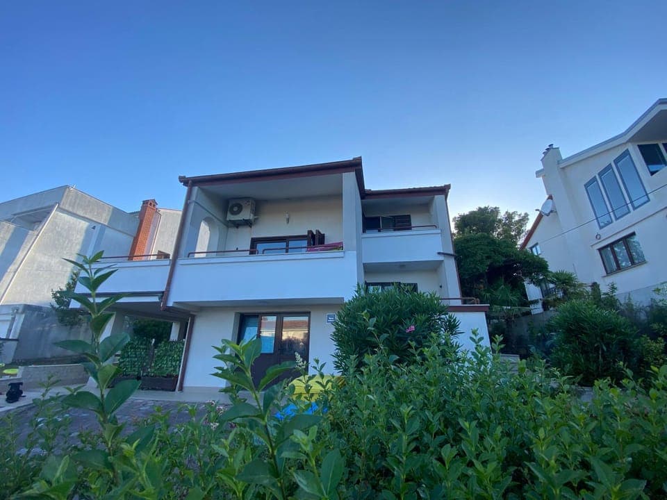 Property building, Garden, Garden view