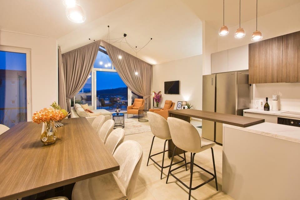 Living room, Seating area, Dining area