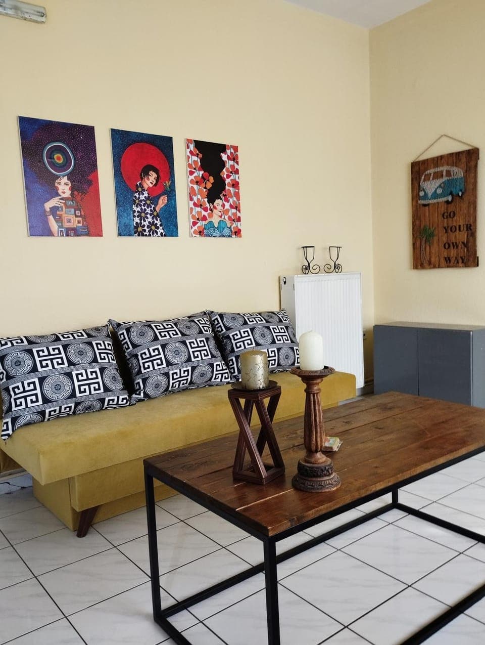 Living room, Seating area