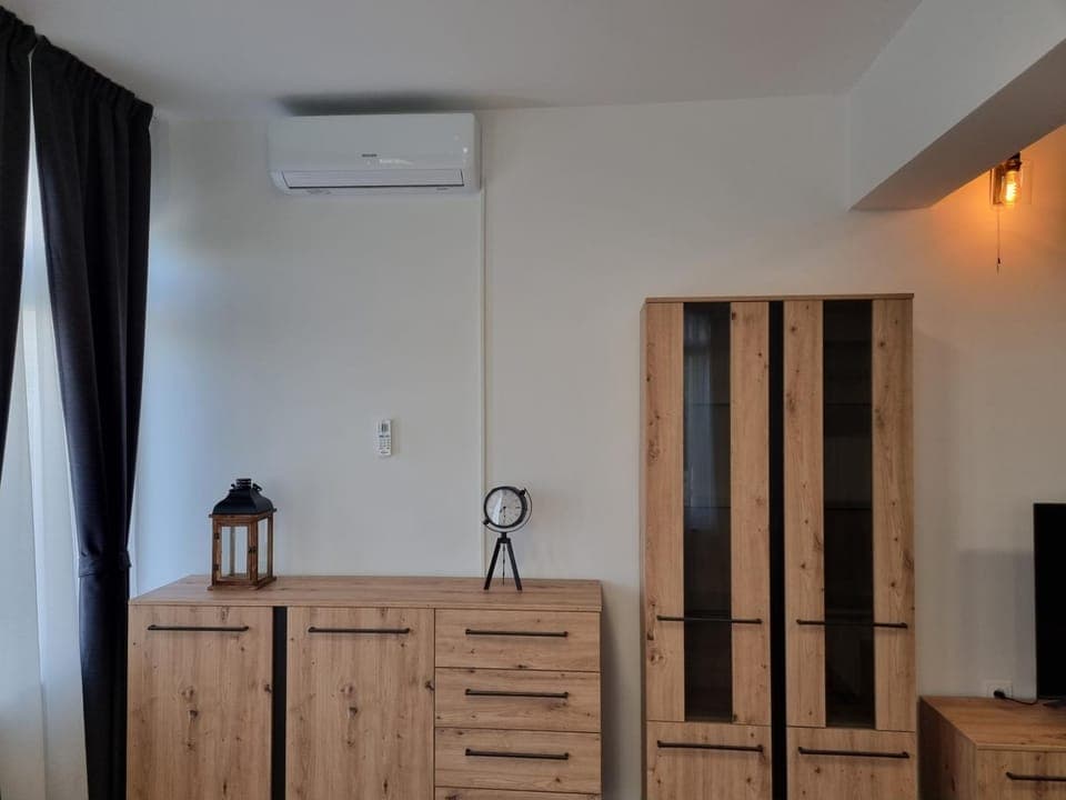 Communal lounge/ TV room, TV and multimedia, air conditioner