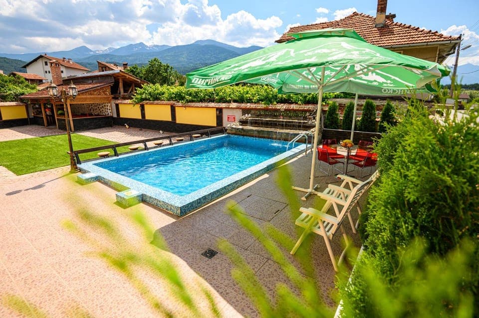Pool view, Swimming pool