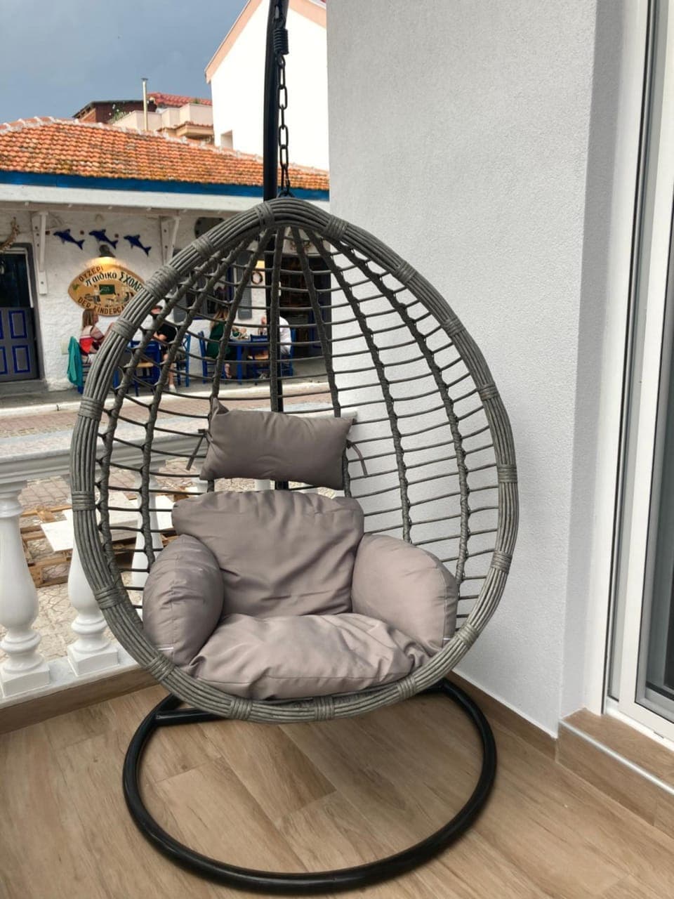 Restaurant/places to eat, Balcony/Terrace