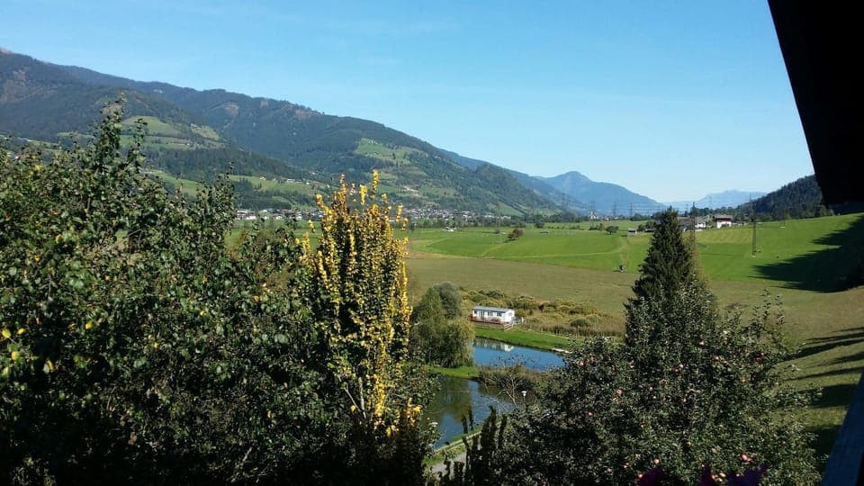Natural landscape, Balcony/Terrace, Garden view, Lake view, Mountain view