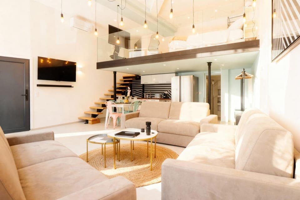 TV and multimedia, Living room, Seating area