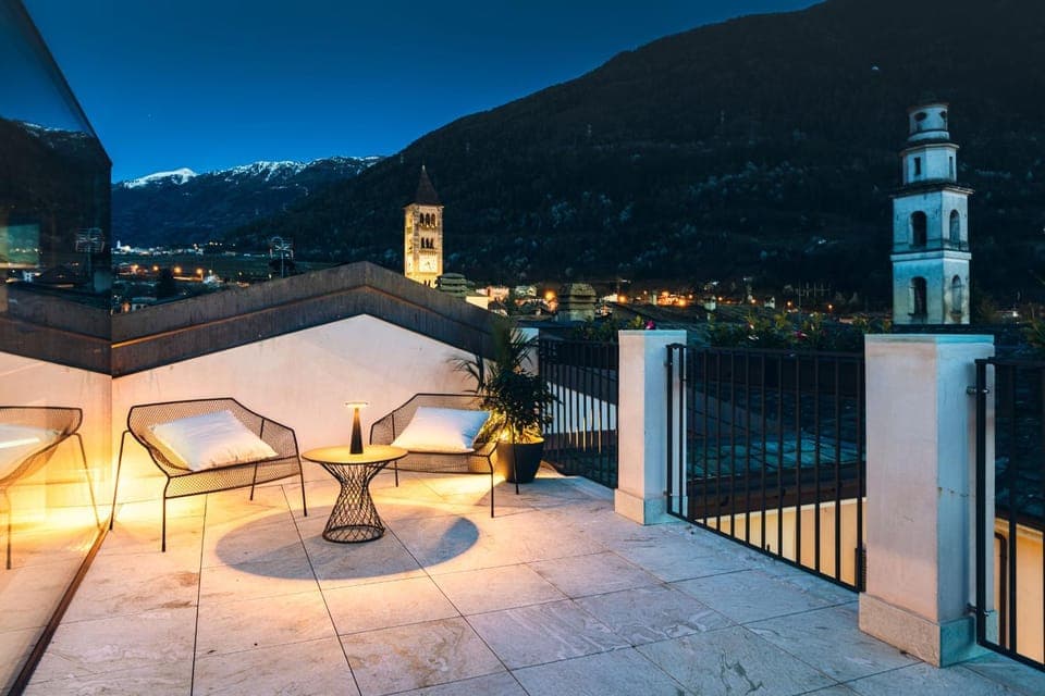 Balcony/Terrace, Mountain view