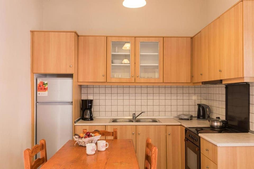 Restaurant/places to eat, kitchen