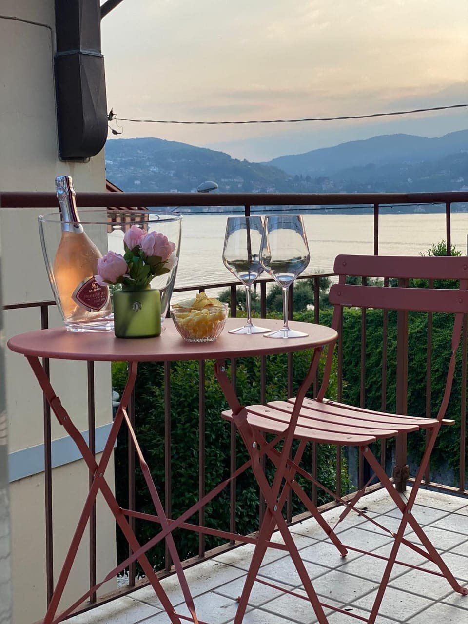 Balcony/Terrace, Lake view