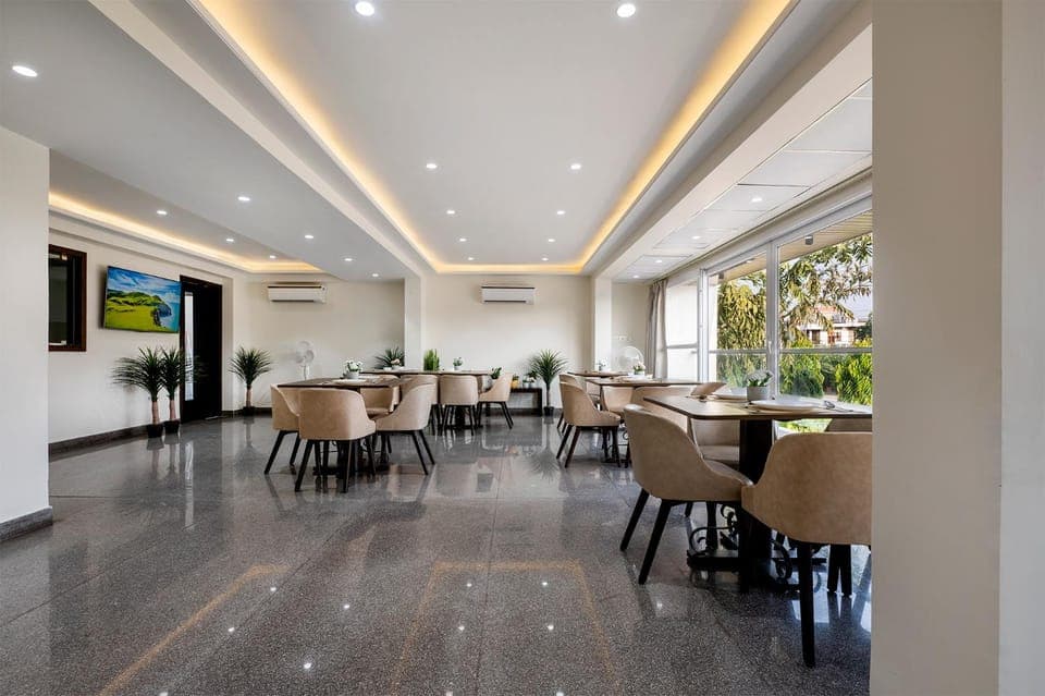 Restaurant/places to eat, Dining area