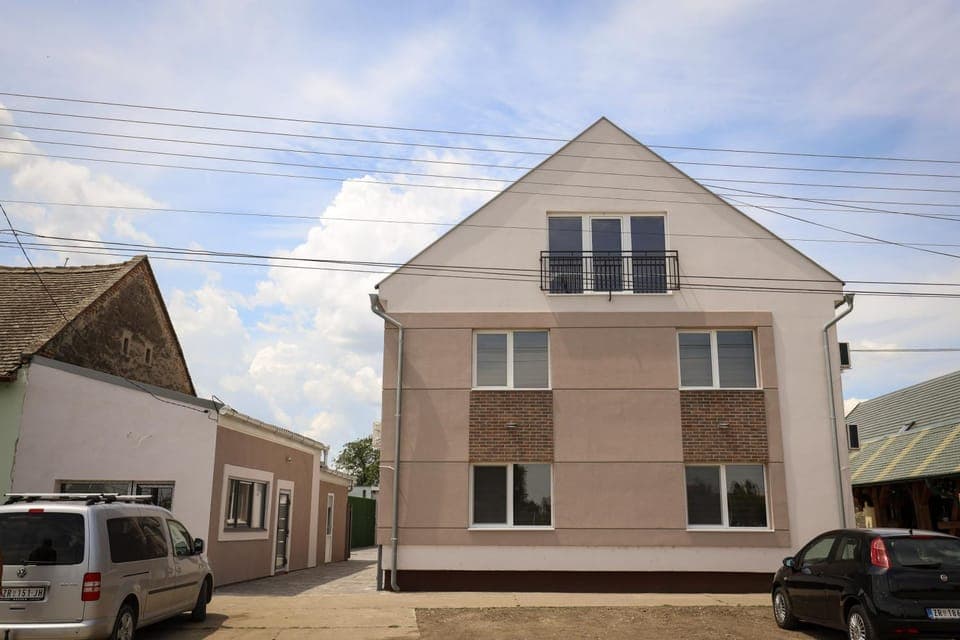 Property building, Day