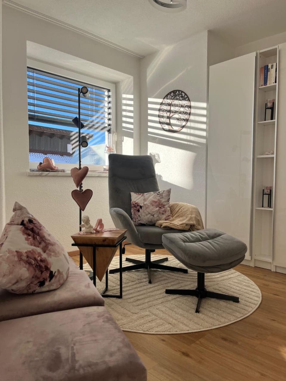 Living room, Seating area