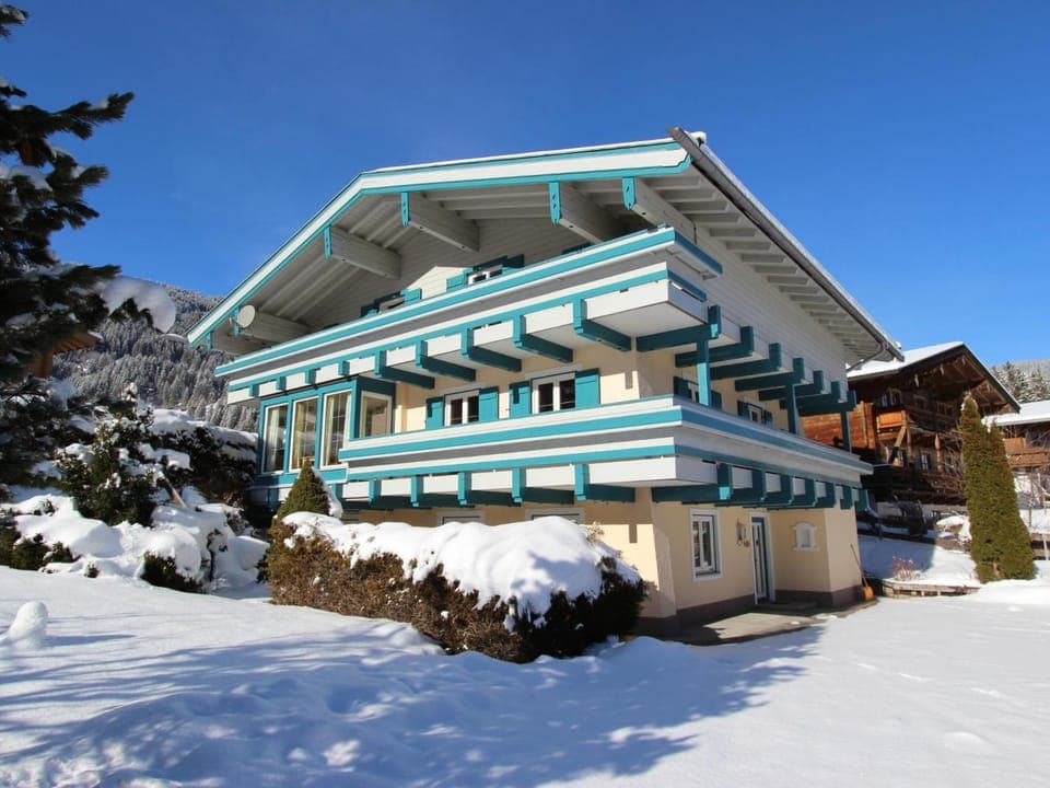 Property building, Winter