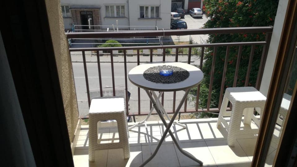Balcony/Terrace, Seating area, Garden view, Mountain view, Street view