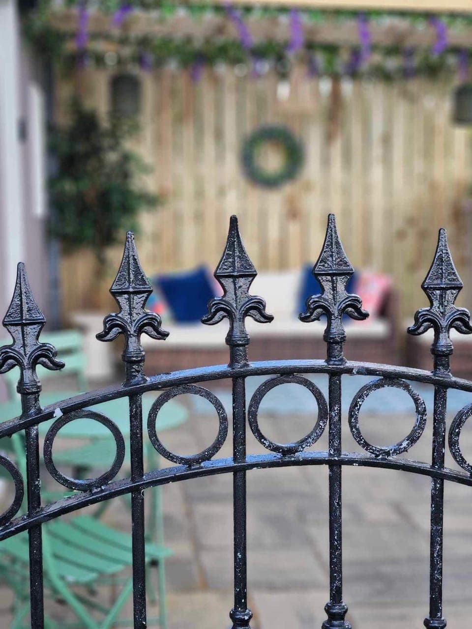 Property building, Patio, Garden, Balcony/Terrace, Garden view