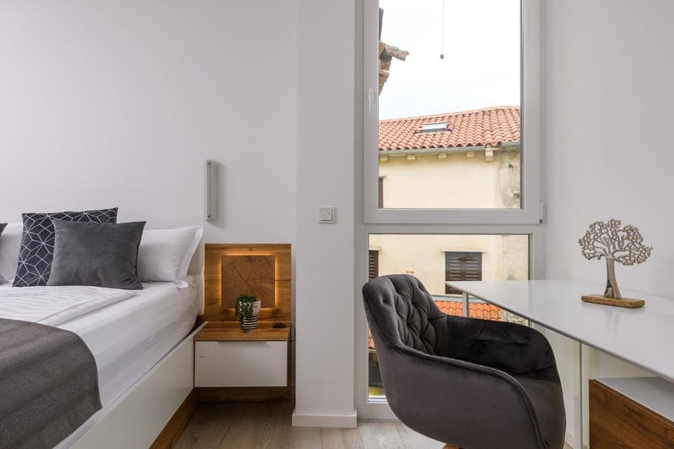 Decorative detail, Bedroom