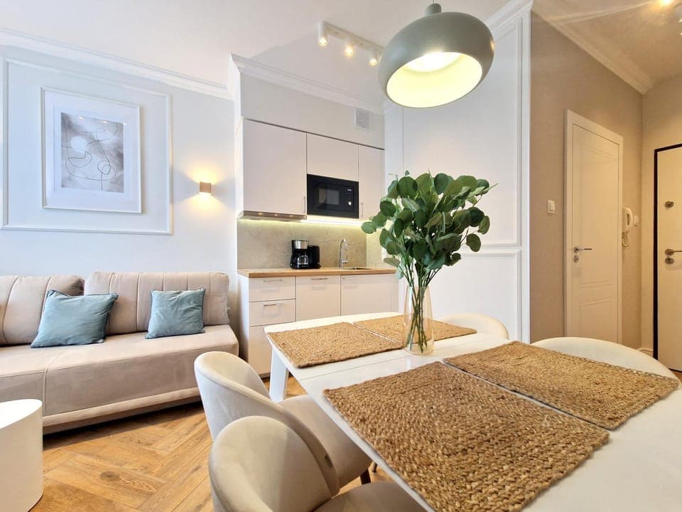 Kitchen or kitchenette, Living room, Seating area