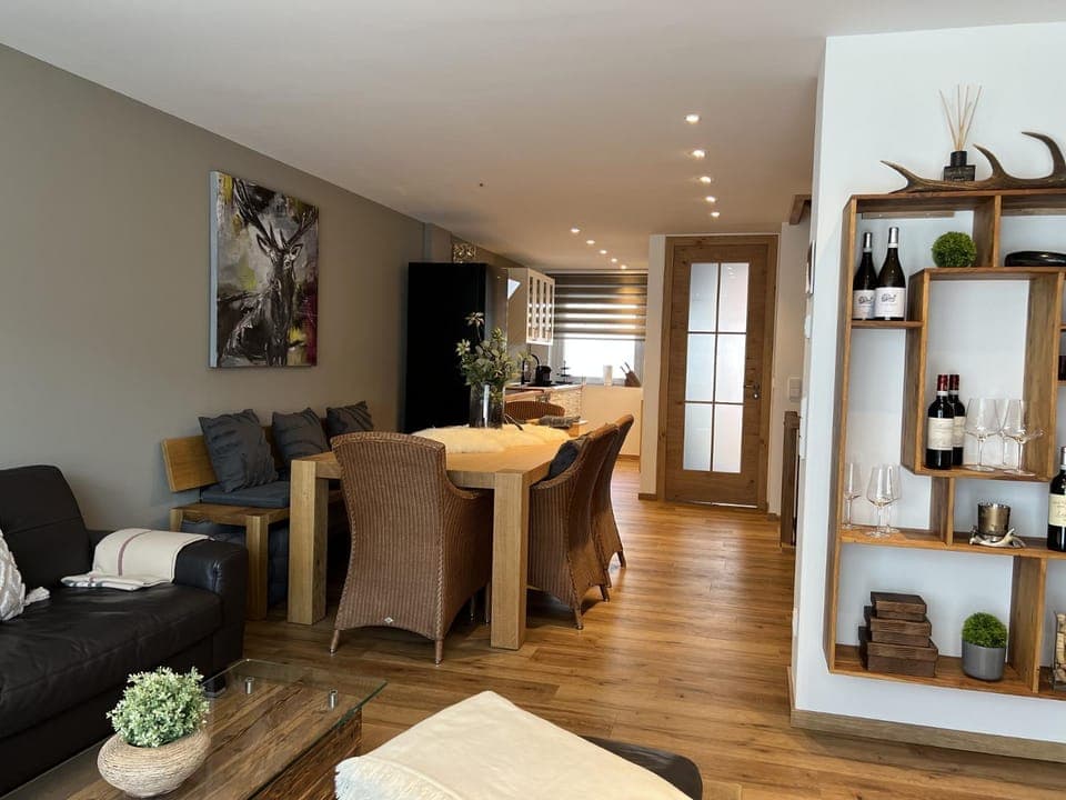 Living room, Dining area