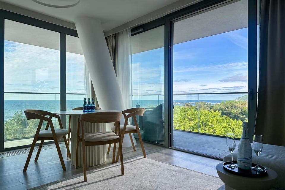 View (from property/room), Living room, Seating area