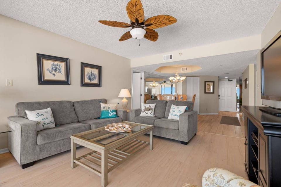 5F Crescent Beach Club House in Sand Key