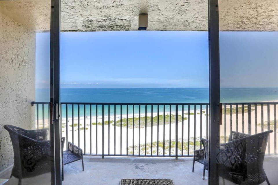 1506 Lighthouse Towers House in Sand Key