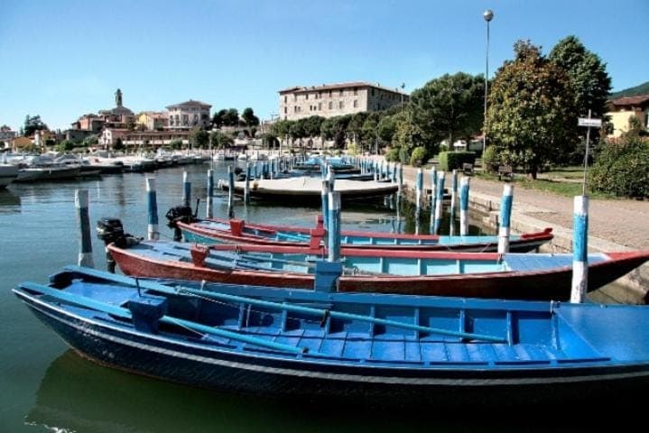 Nearby landmark, Natural landscape, Activities, Lake view