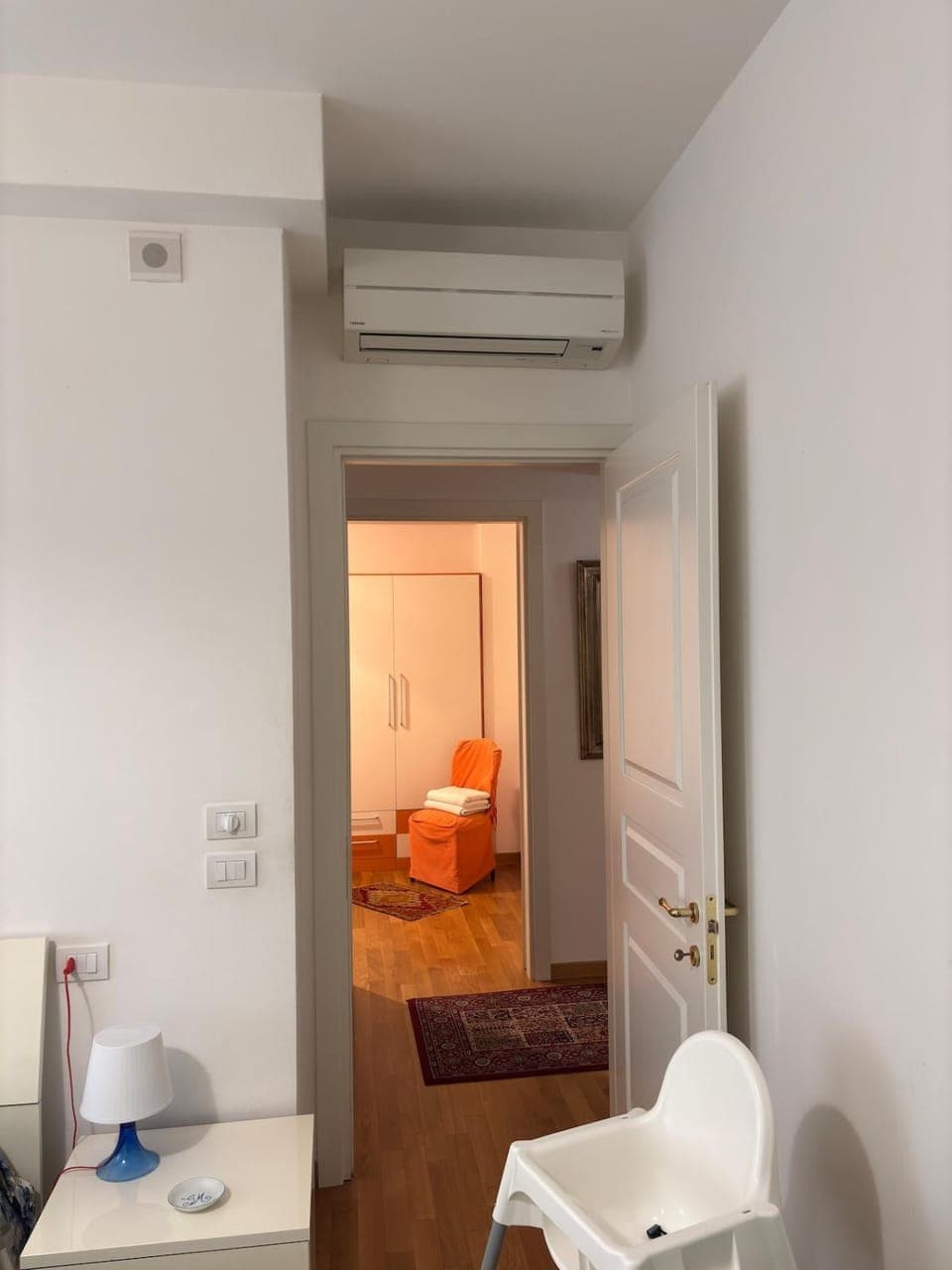 Photo of the whole room, Bedroom, air conditioner