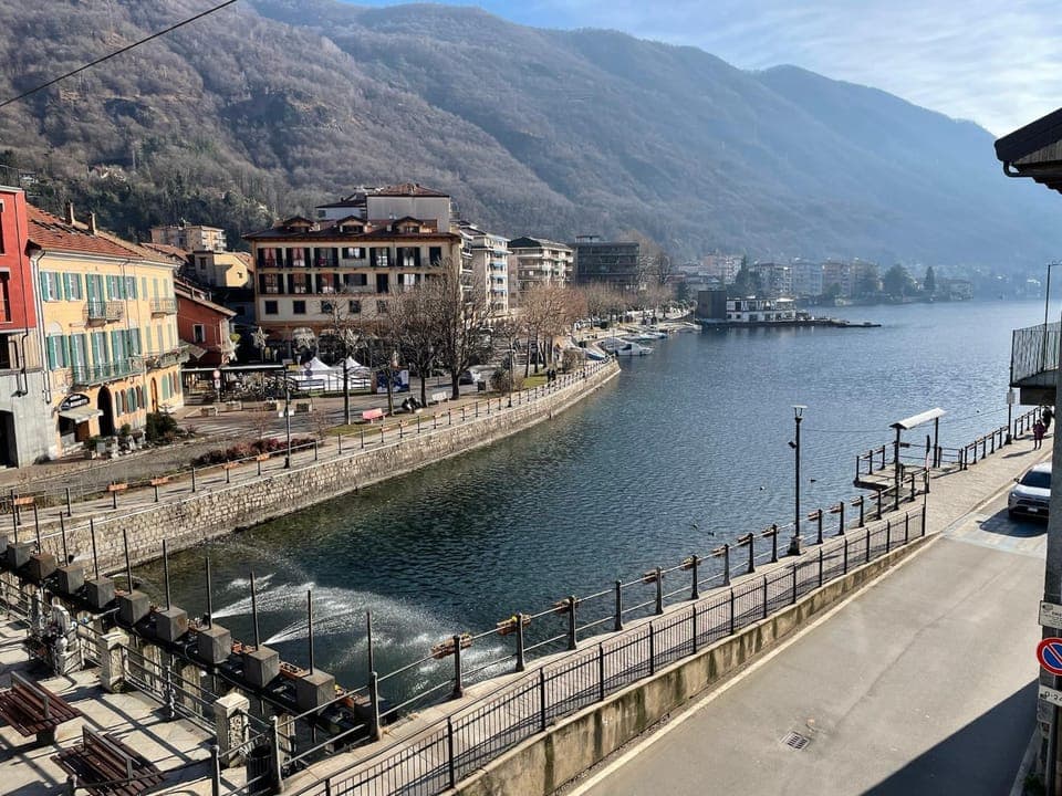 Neighbourhood, Lake view, Lake view