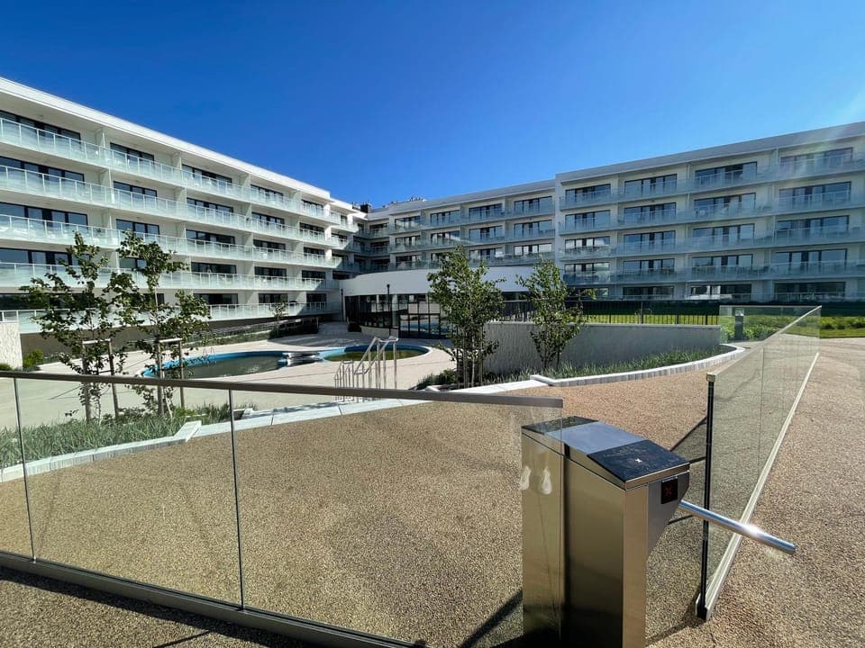 Property building, Swimming pool